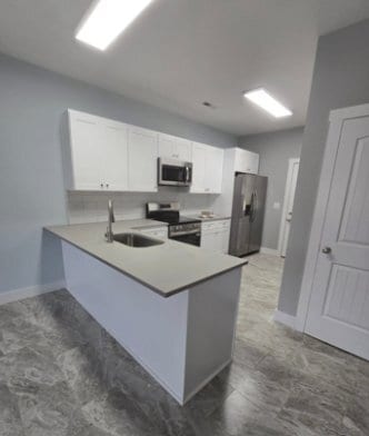 Building Photo - 102 Golden Embers Ln