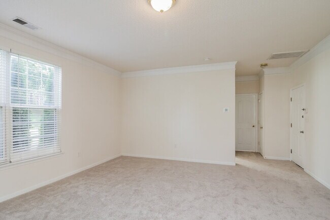 Photo - 12529 Oakton Hunt Dr