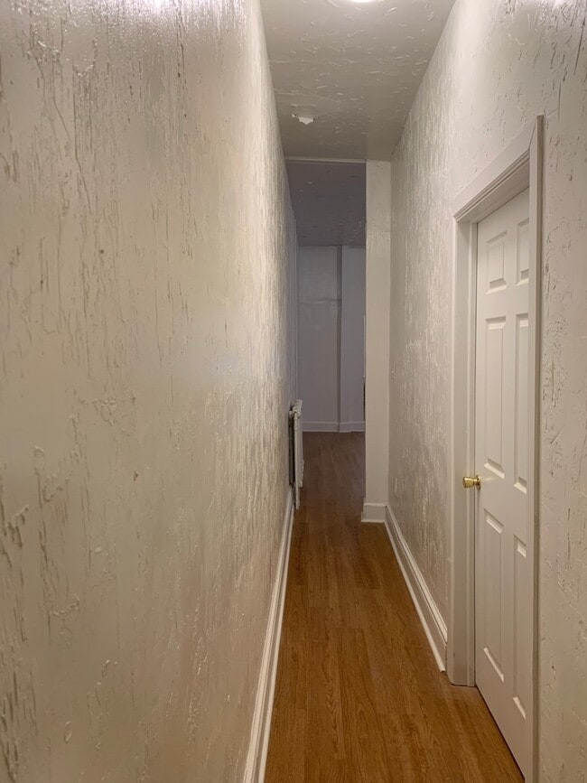 Photo - 487 W Market St