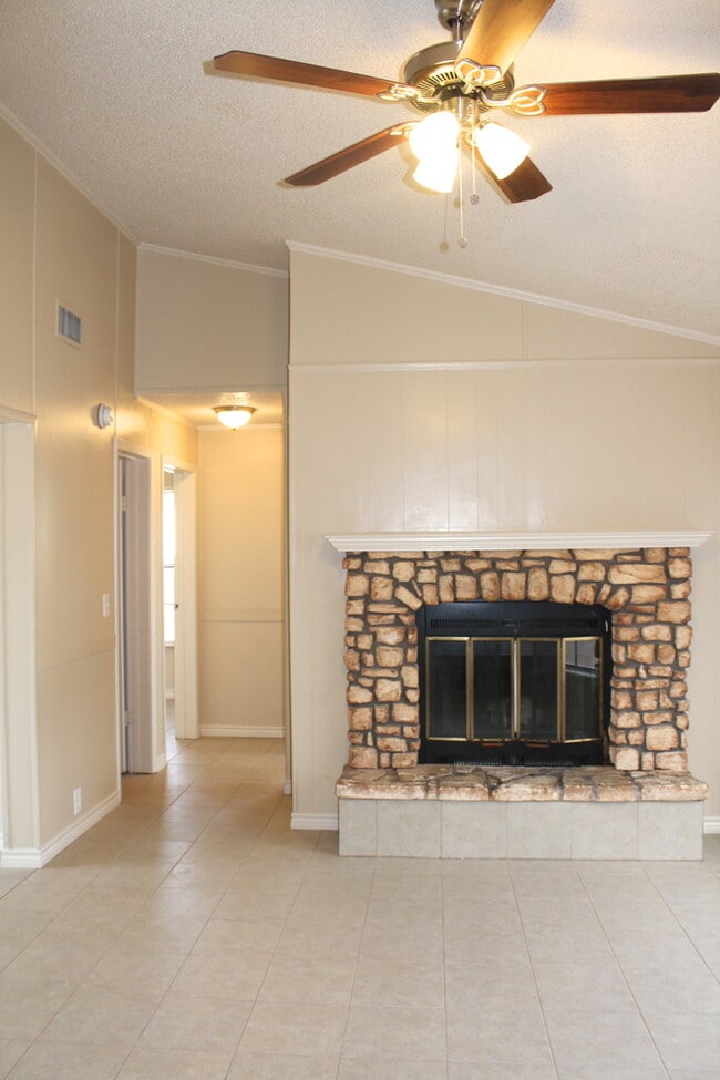3205 Julie Ln