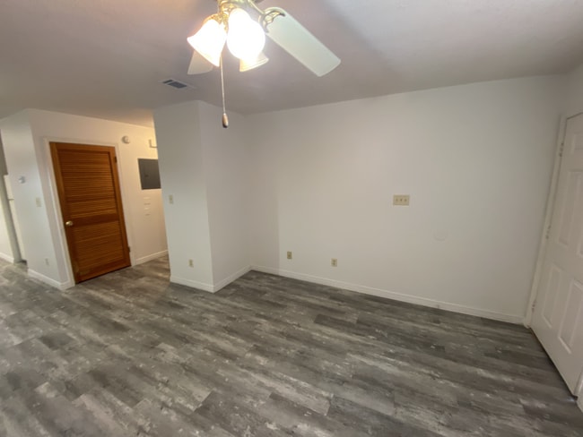 Photo - 2807 Bradford Pl NW
