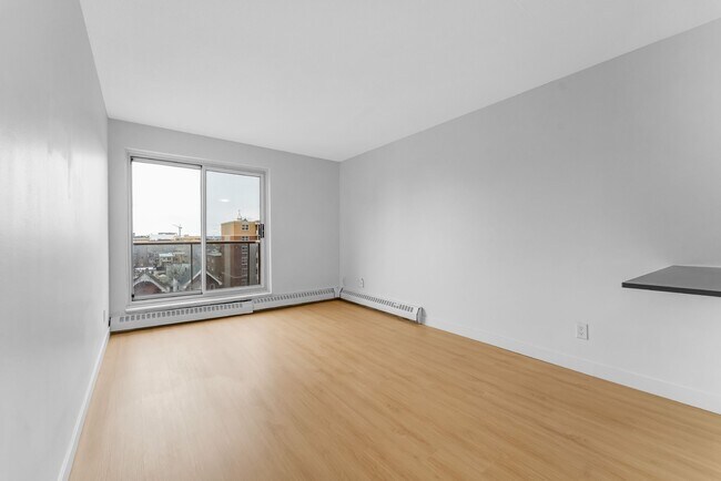 Photo - 145 York St Unit 307