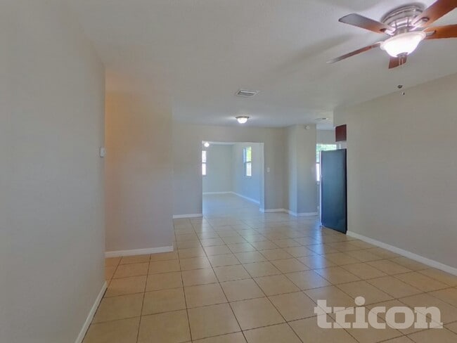 Photo - 11158 109th Way N