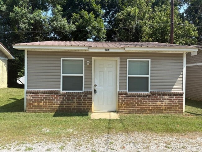 Building Photo - ED Drive - 108 Unit 108