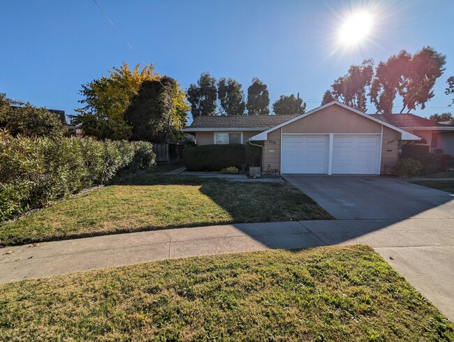 Photo - 2910 Rosemary Ln Townhome