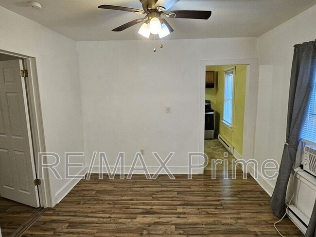 Photo - 120 S 10th St