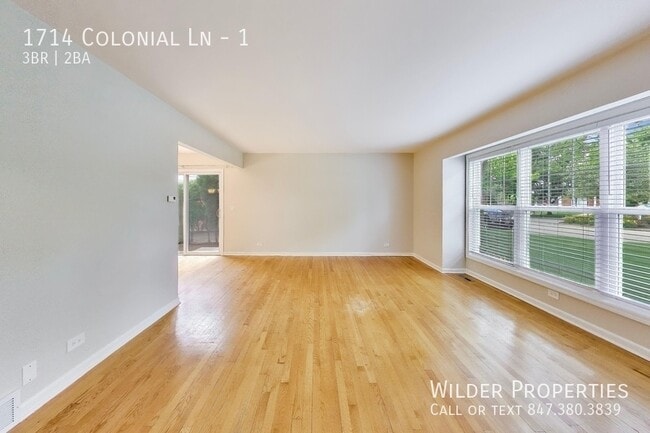 1714 Colonial Ln