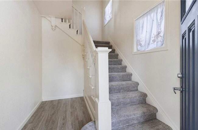 Building Photo - 2156 S M St Unit B