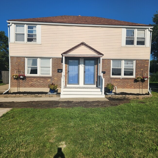 Photo - 2065 Colvin Blvd Unit 2