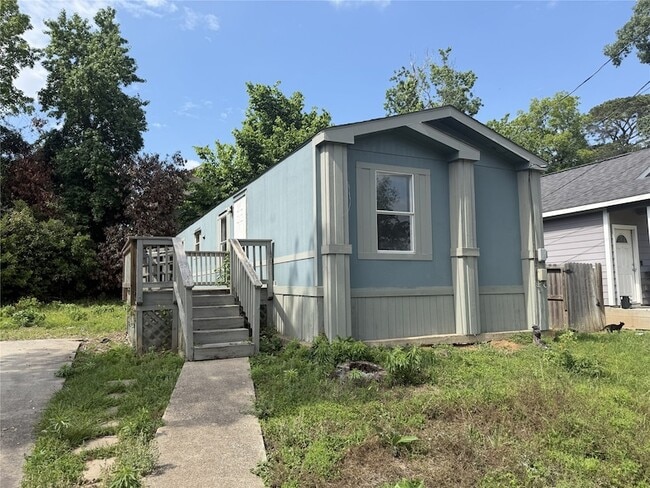 Building Photo - 16926 W Hammon