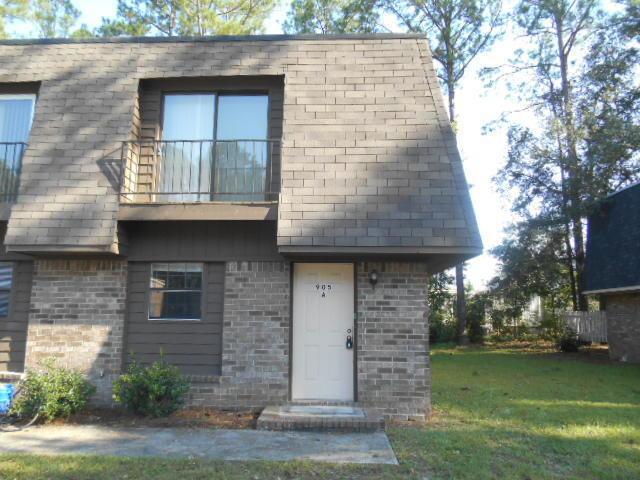 Building Photo - Townhouse For Rent
