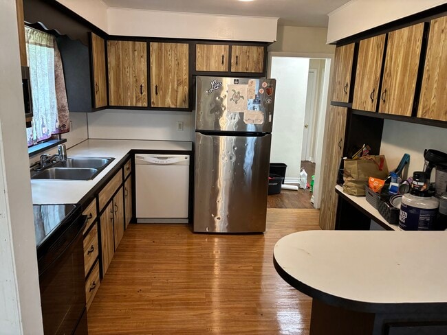 Photo - 438 Ewingville Rd