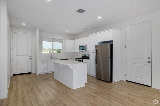 3BR, 2BA - 1,382SF - Kitchen