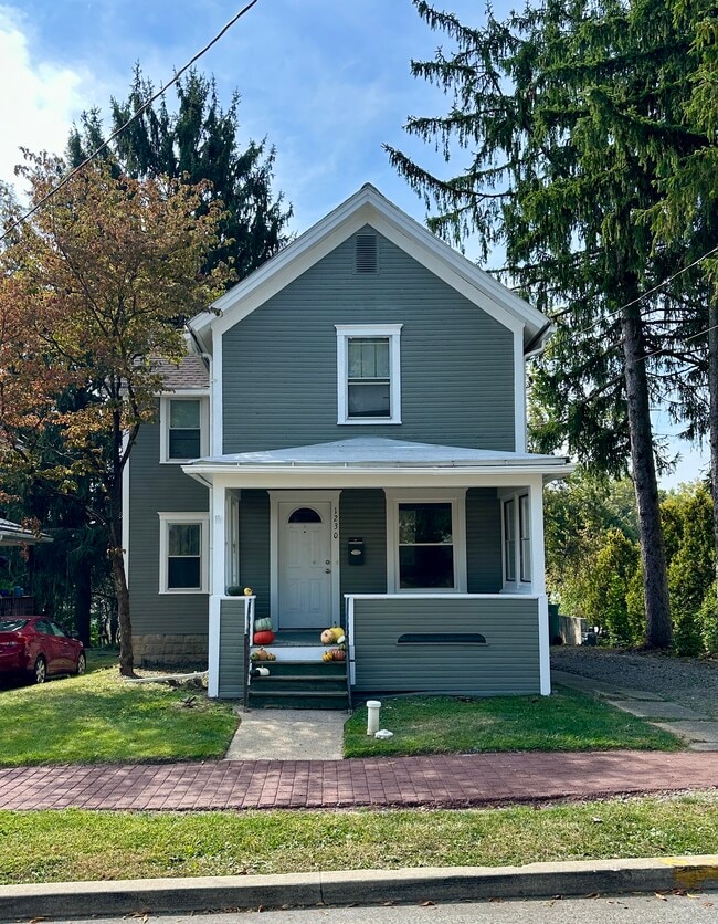 Building Photo - 1230 Church St Rental