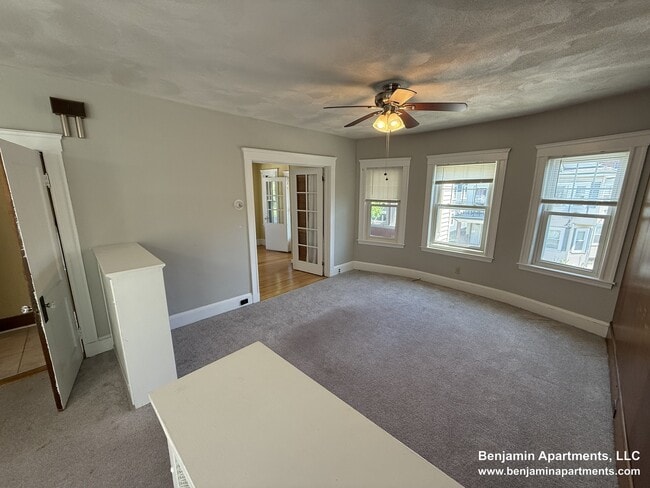 Building Photo - 20 Benton Rd Unit 2