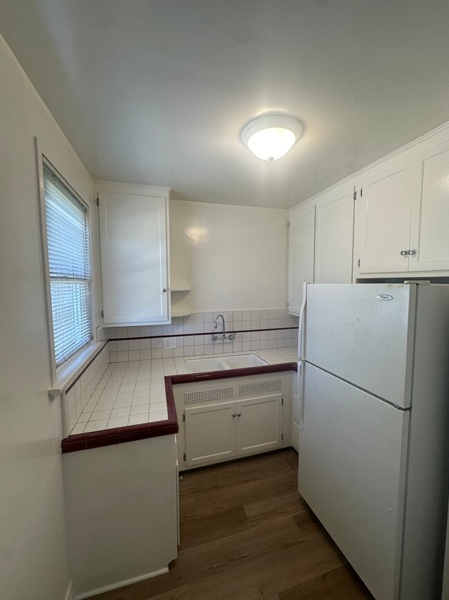 Photo - 4536 N Lakewood Blvd Unidad 4540