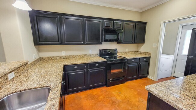 Photo - 3200 Airborne Ave