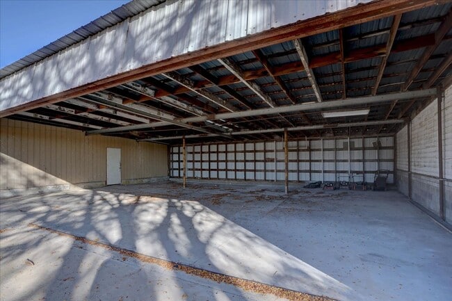 Photo - 3 Bedroom 3 Bathroom Home on a 1 Acre Lot