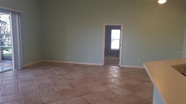 Photo - 5271 Highbury Cir