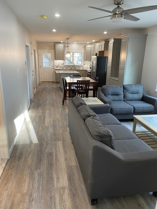 Living room - 321 Turner St