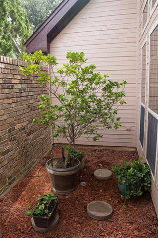 Photo - 200 Supreme Ct