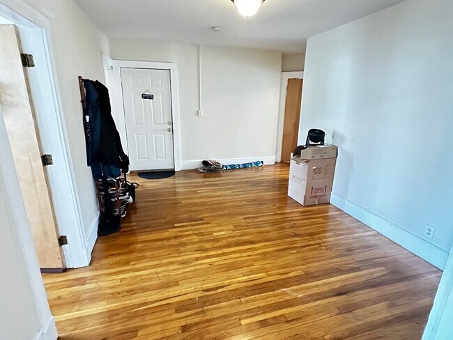 Photo - 1682 Commonwealth Ave