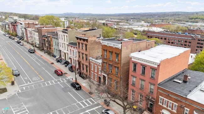Photo - 47 Ten Broeck St Unit B