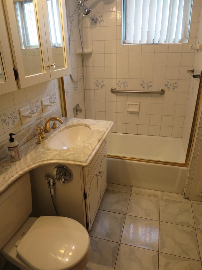 Photo - 10 Windsor Rd Unit 2