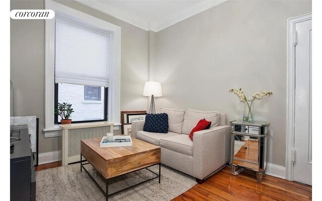 Building Photo - 418 Central Prk W