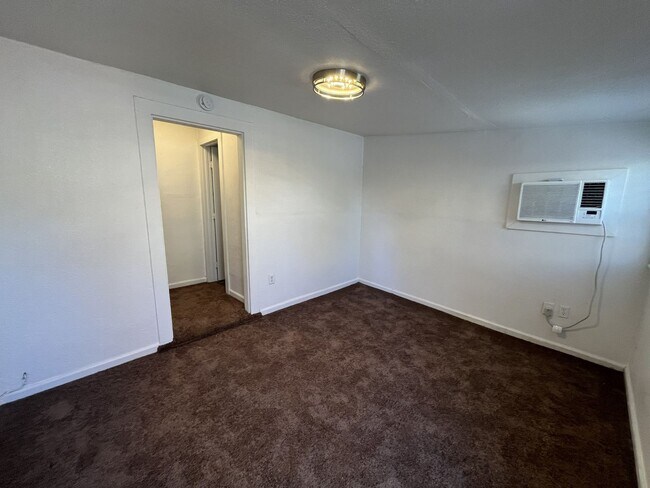 Photo - 3333 Belden St Unit B