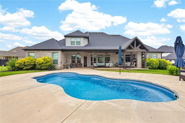 Photo - 1202 Birkshire Cir