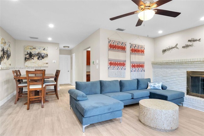 Photo - 515 SW 12th Ave