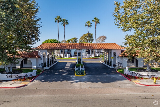 Entrance - Villa Granada Apartments
