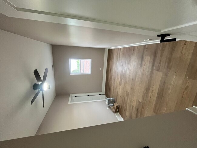 Photo - 2129 W 18th Pl