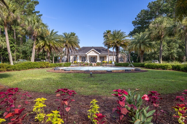 Leasing Office - The Retreat at Grande Lake Apartments