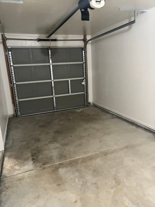 Photo - 5101 S H St Unit 1