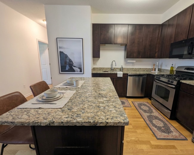 Photo - 1133 W Granville Ave Unit 17