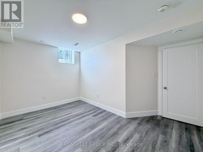 Photo - 1 Kenneth Ross Bnd