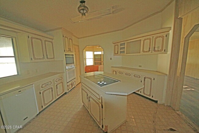 Photo - 18475 SE 55th Pl