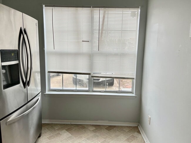 Photo - 2BD/ 2.5BA Townhouse near Town Center! Was...