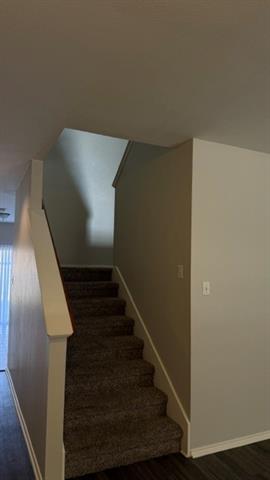 Photo - 2053 Meadow Park Dr