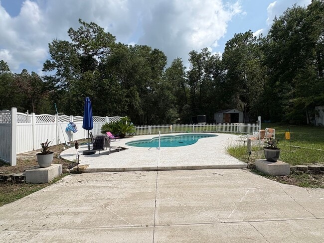 Photo - Large studio apartment with use of pool!