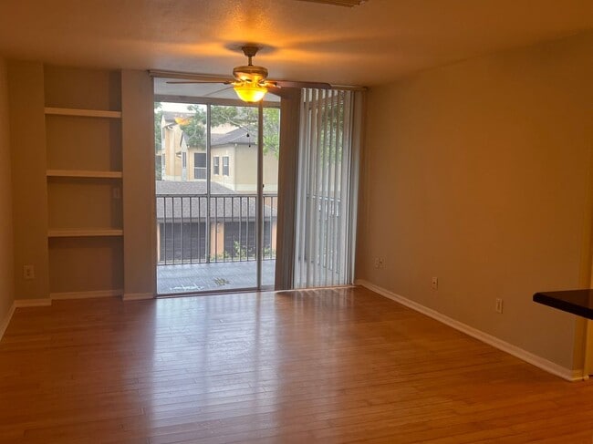 Photo - 7524 Seurat St