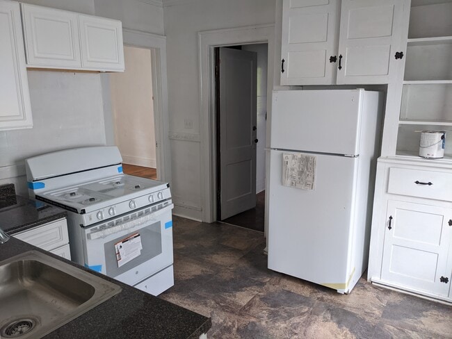 Photo - 252 Buckingham Ave Unit 1st Floor