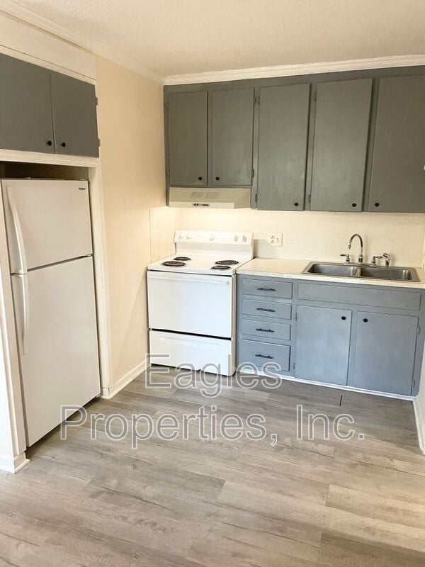 Photo - 2803 Warrick Cir