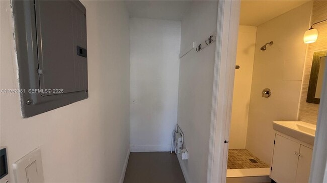 Photo - 560 NE 67th St Unidad 4