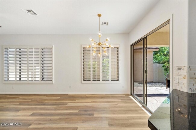 Photo - 1925 W Olive Way