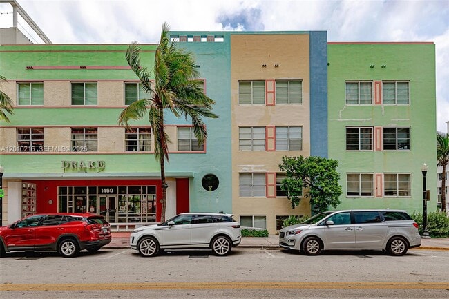 Building Photo - 1460 Ocean Dr Unit 307