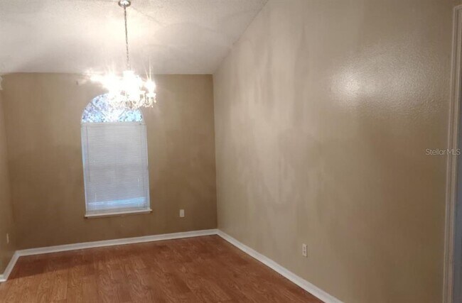 Photo - 326 Hanging Moss Rd