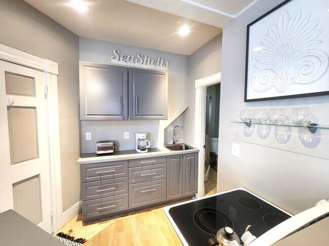 Photo - 792 Grove St Unit 1